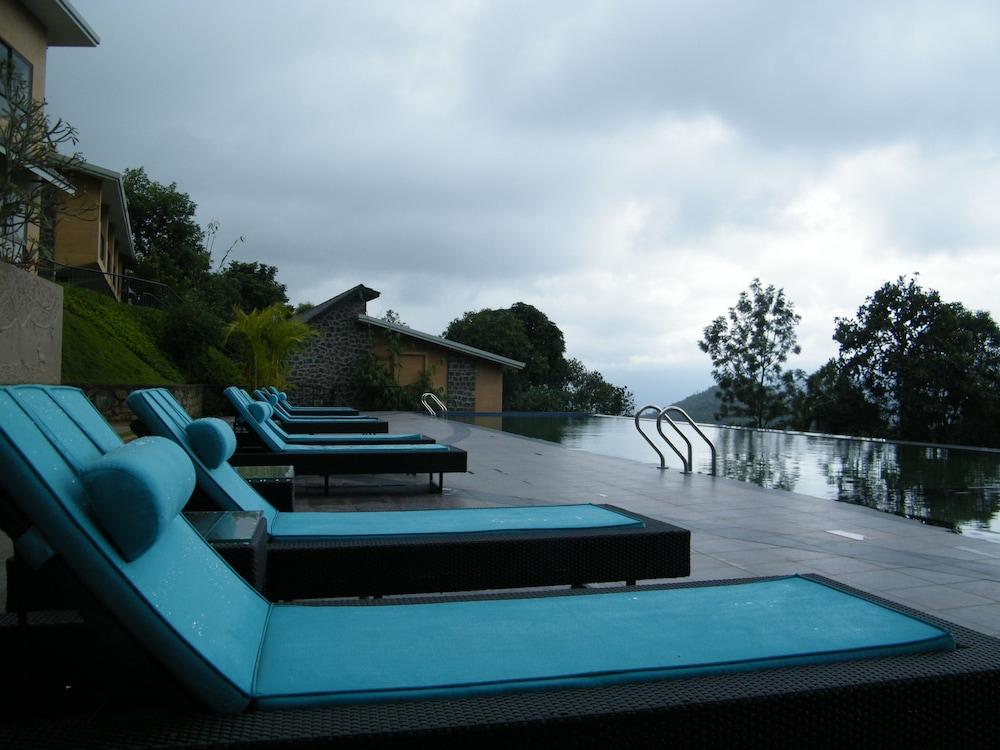 Poetree Thekkady Hotel Bagian luar foto