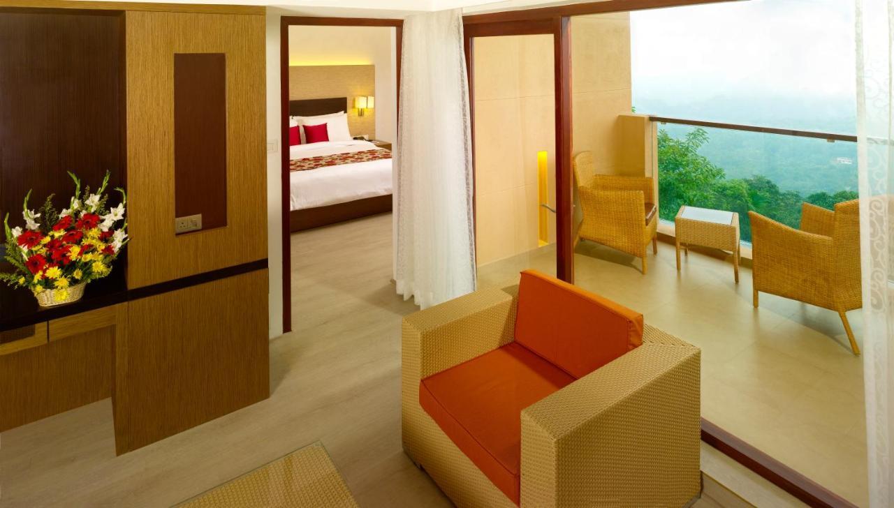 Poetree Thekkady Hotel Bagian luar foto