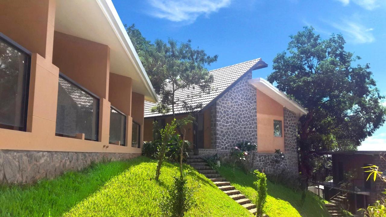 Poetree Thekkady Hotel Bagian luar foto