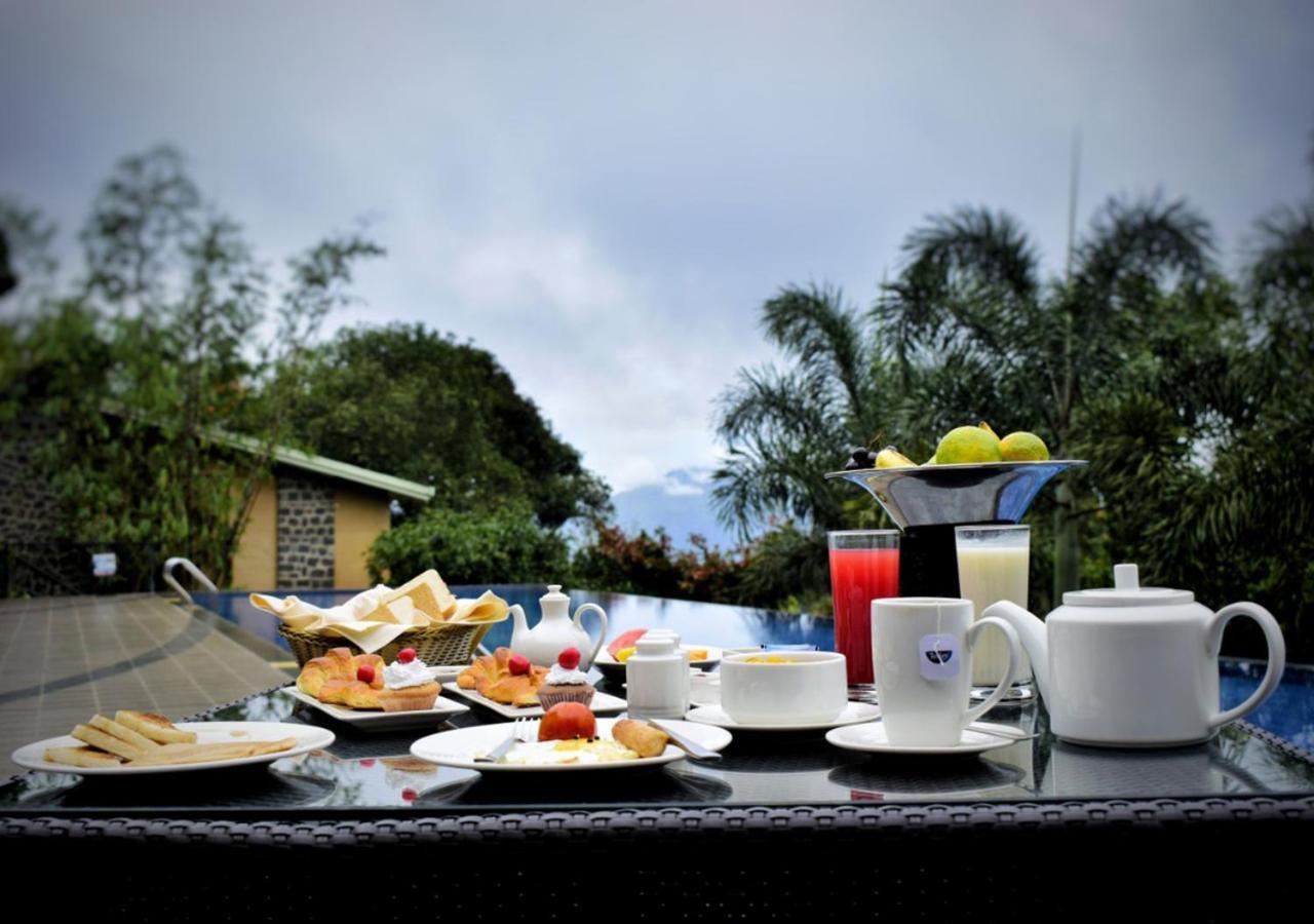 Poetree Thekkady Hotel Bagian luar foto